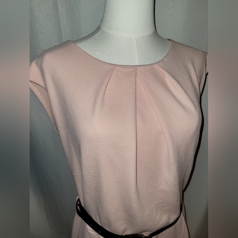 Dress - Picture 2 of 8